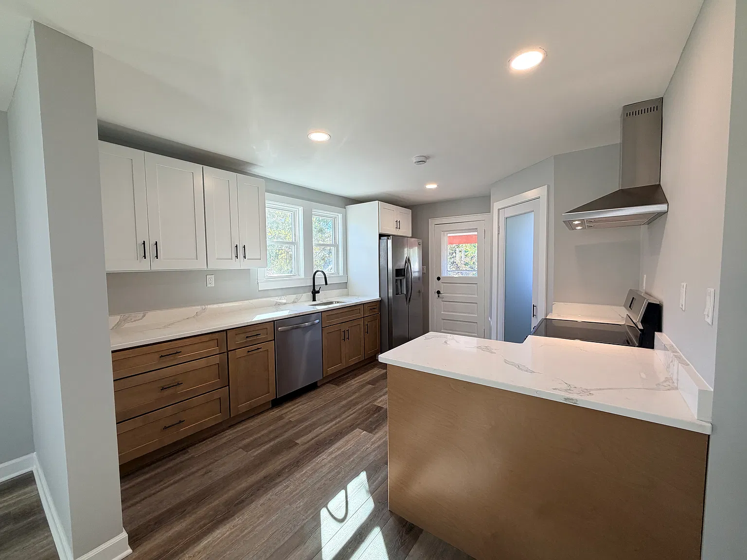4 bed, 1440 sqft, $2,950 — Photo 1