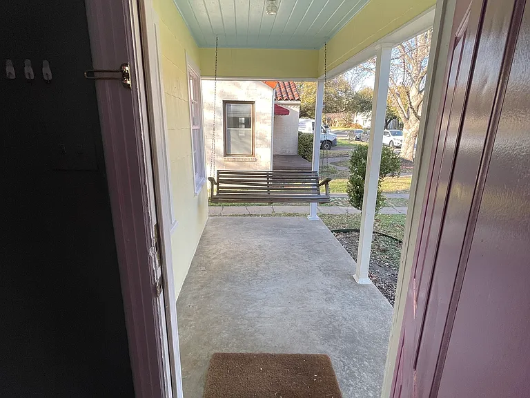 3232 Cockrell Ave — Photo 10