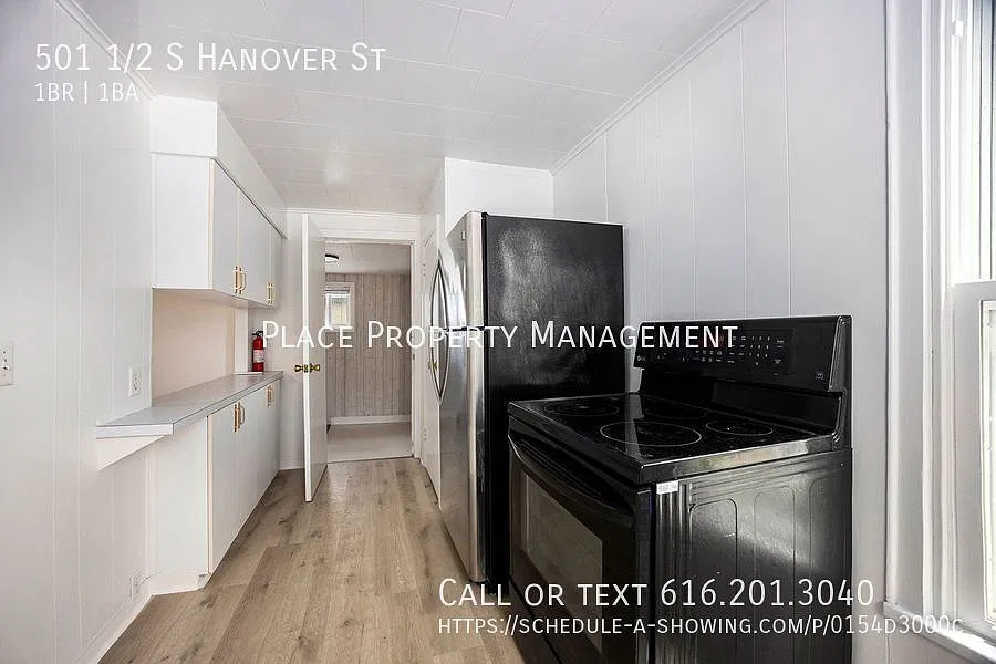 501 1/2 S Hanover St - Cozy 1 Bed Apartment — Photo 2