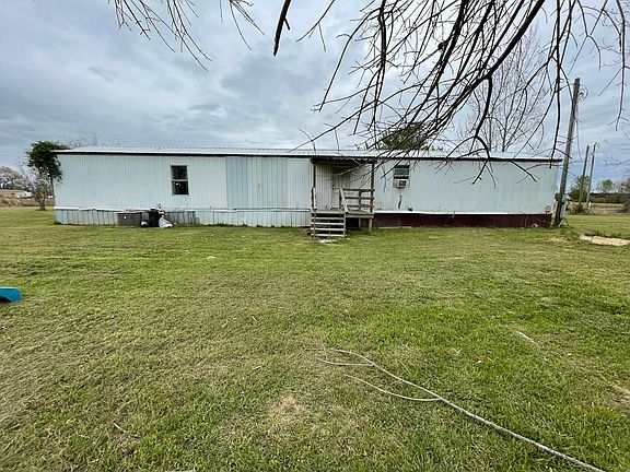 3rd image of 395 Pigeon Rd
