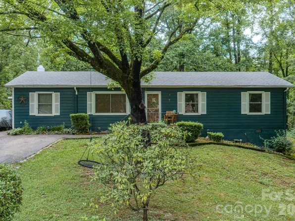 112 Amelia Dr, Hendersonville, NC 28792