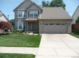 217 Stephanie Dr, Westland, MI 48186