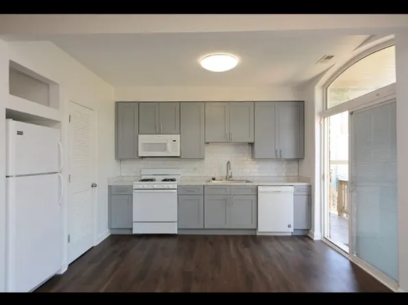 5214 N Sawyer Ave #2, Chicago, IL 60625