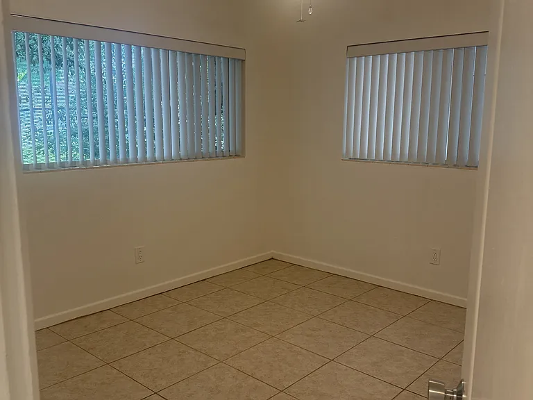 8 E Evans St — Photo 9