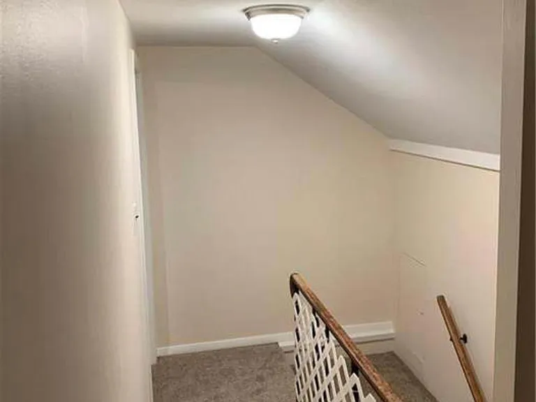 82 Lyndon Rd — Photo 12