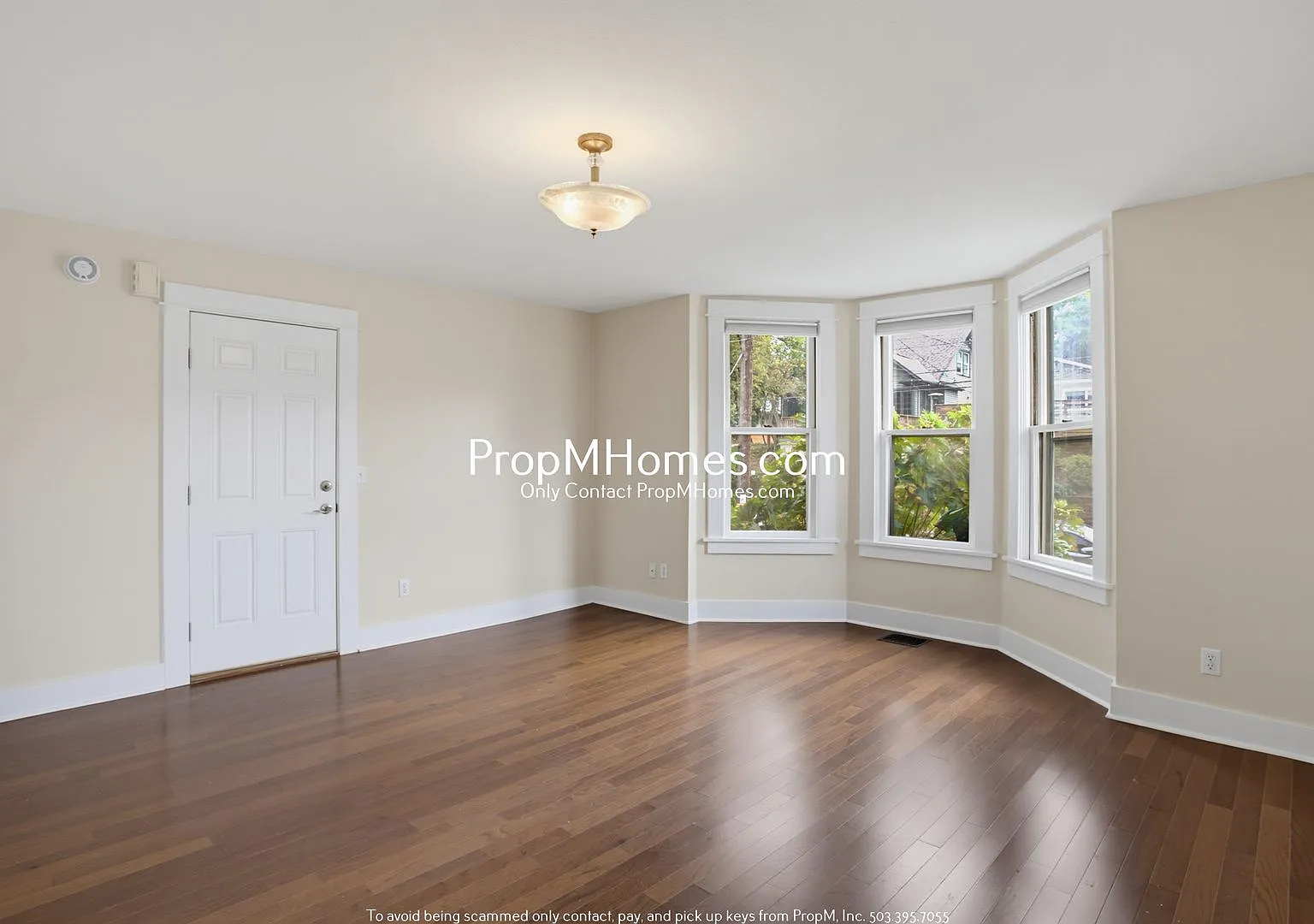 2725 SE Stark Street — Photo 4