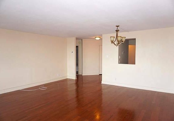 5th image of 2401 Pennsylvania Ave APT 17A9