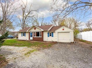 1124 Coyne Center Rd, Milan, IL 61264