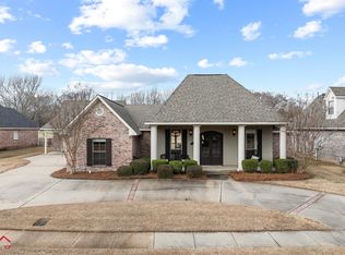 122 Stonebridge Blvd, Bossier City, LA 71111