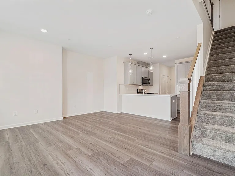 1 Sadie Cir #1104 — Photo 3