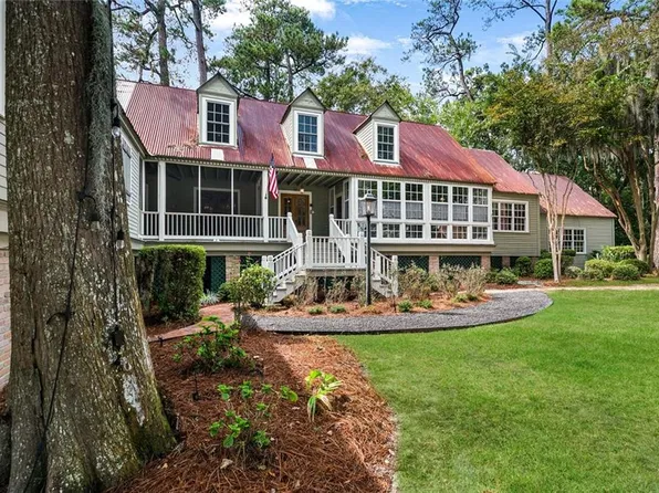 228 Esquinance Dr, Mandeville, LA 70448