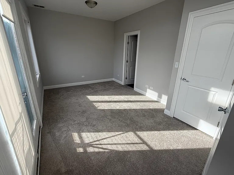 7016 W Medill Ave — Photo 24