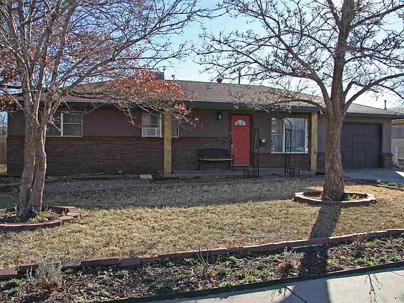 2nd image of 113 W Yucca Ave