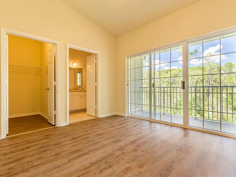 Master Bedroom-Pro