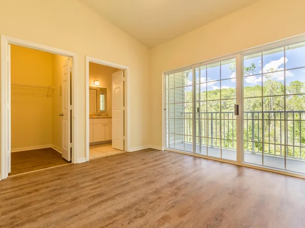 4814 NW 44th Ave APT 104, Gainesville, FL 32606
