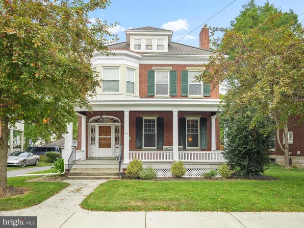 223 E 3rd St, Waynesboro, PA 17268