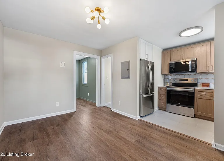 664 Lynn St #102 — Photo 3