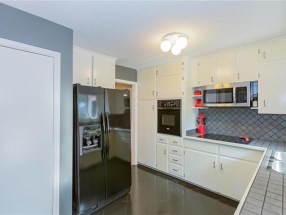 3rd image of 8413 Jarboe St
