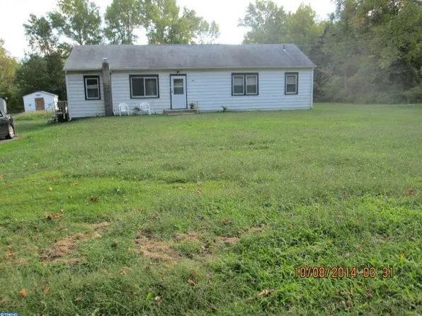 334 Croshaw Rd, Wrightstown, NJ 08562