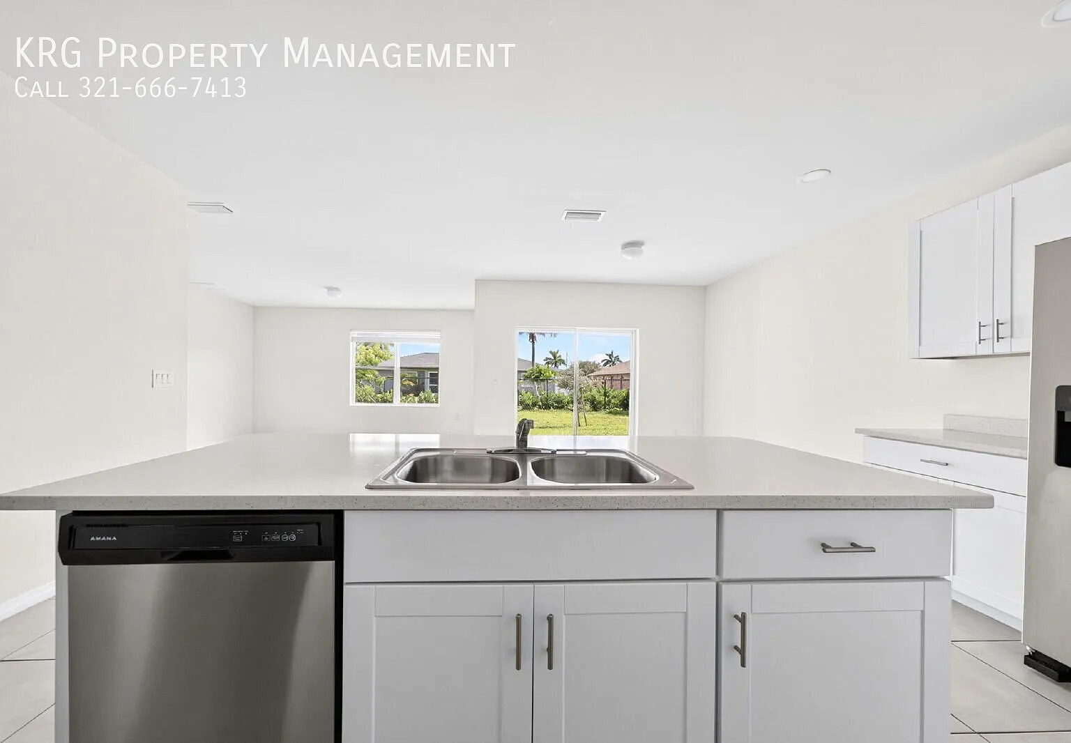 Brand-New 4-Bedroom Home with Modern Finishes in Cape Coral — Photo 3