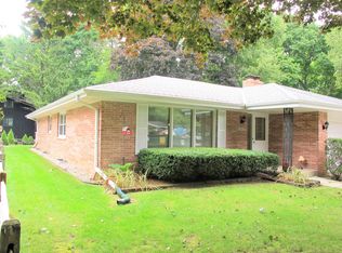 249 Wilnette Springs Dr, Racine, WI 53405