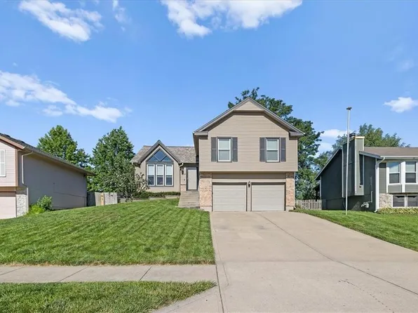 10320 N Baltimore Ave, Kansas City, MO 64155