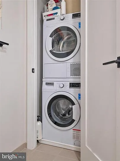 1 bed, 627 sqft, $2,050 — Photo 3