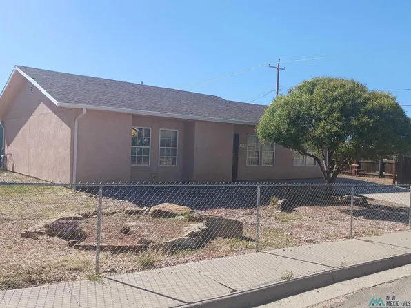 880 Wagon Rd, Gallup, NM 87301