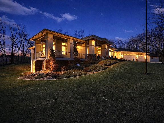 3rd image of 9401 Elm Ct