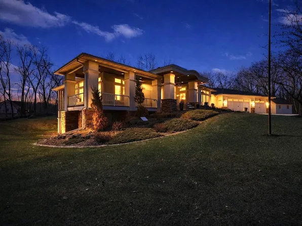 9401 Elm Ct, Prior Lake, MN 55372