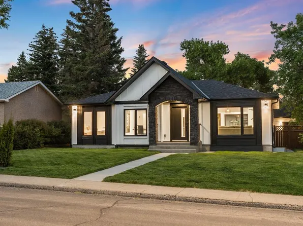 4940 W 45th St SW, Calgary, AB T3E 3W4