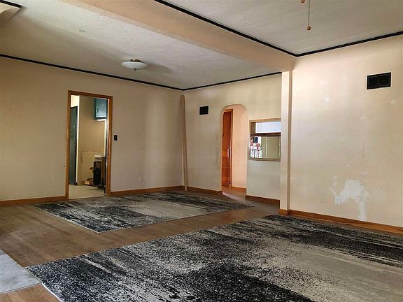 2nd image of 215 N Lawrence St
