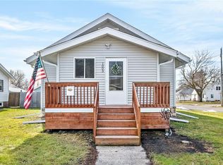 1003 N 6th Ave E, Newton, IA 50208
