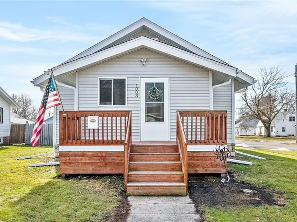 1003 N 6th Ave E, Newton, IA 50208