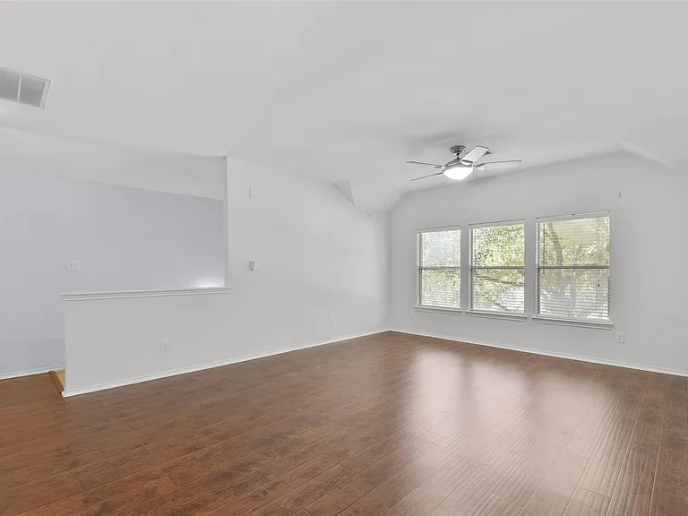 2711 Polk St — Photo 11