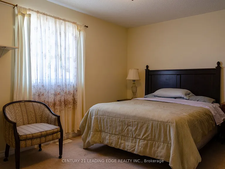 1218 Macinally Ct #ROOM — Photo 8