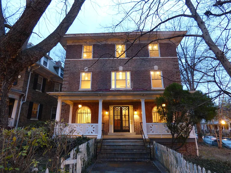 1960 Biltmore St NW #3 — Photo 23