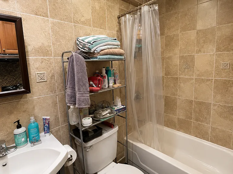 154 Orchard St #19 — Photo 8