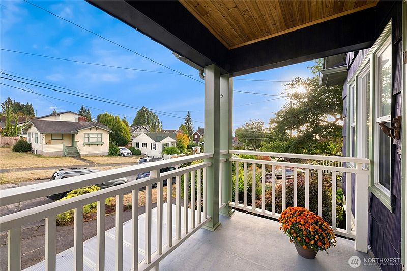 2nd image of 4334 SW Dawson Street