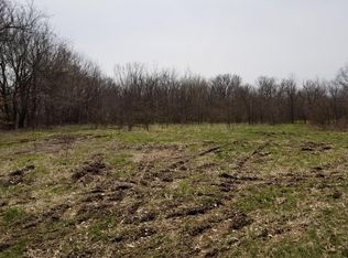 1318 W Drake Rd, Marshall, MO 65340