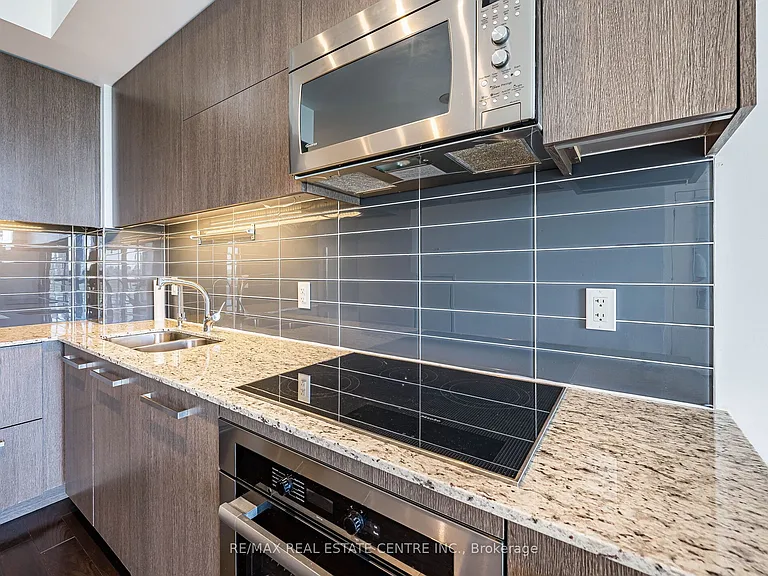170 Avenue Rd #1203 — Photo 13