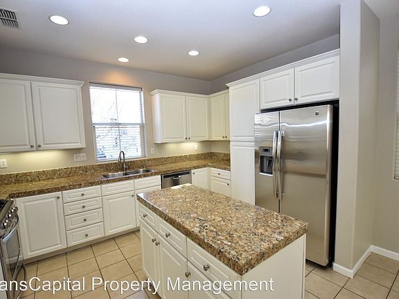 3rd image of 561 Candela Cir