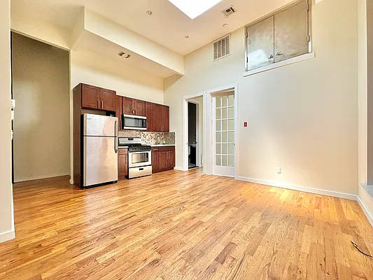 Rented by Doorway NYC, LLC | media 17