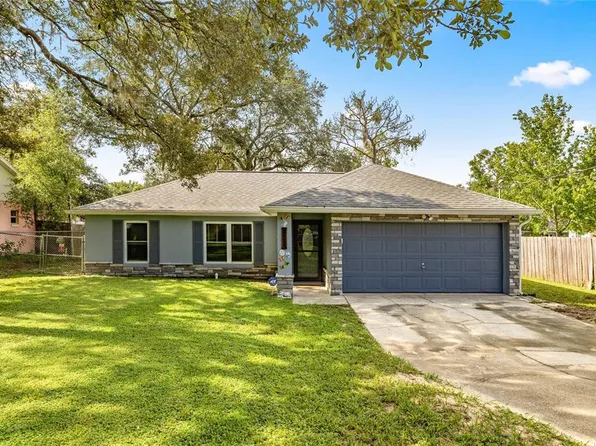 4524 LEMON STREET, LADY LAKE, FL 32159