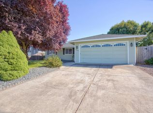 1030 Hopkins Rd, Central Pt, OR 97502