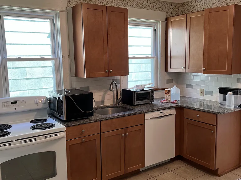 446 Morris St #1 — Photo 16