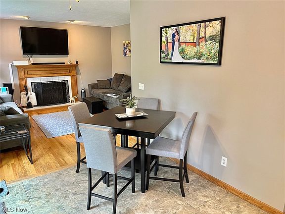5th image of 1035 Countryside Dr