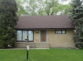 18450 Clyde Rd, Homewood, IL 60430