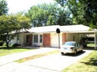 300 NE Sharon Dr, Lees Summit, MO 64063