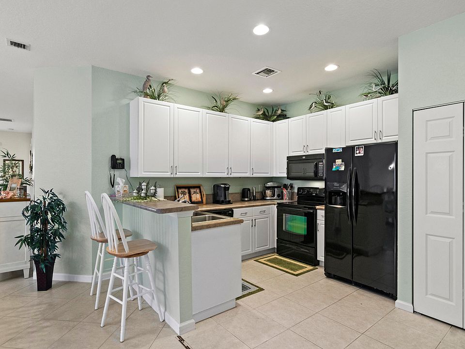 1st image of 2542 Stockbridge Square SW